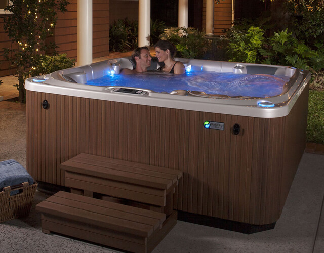 Limelight® Oregon Hot Tub